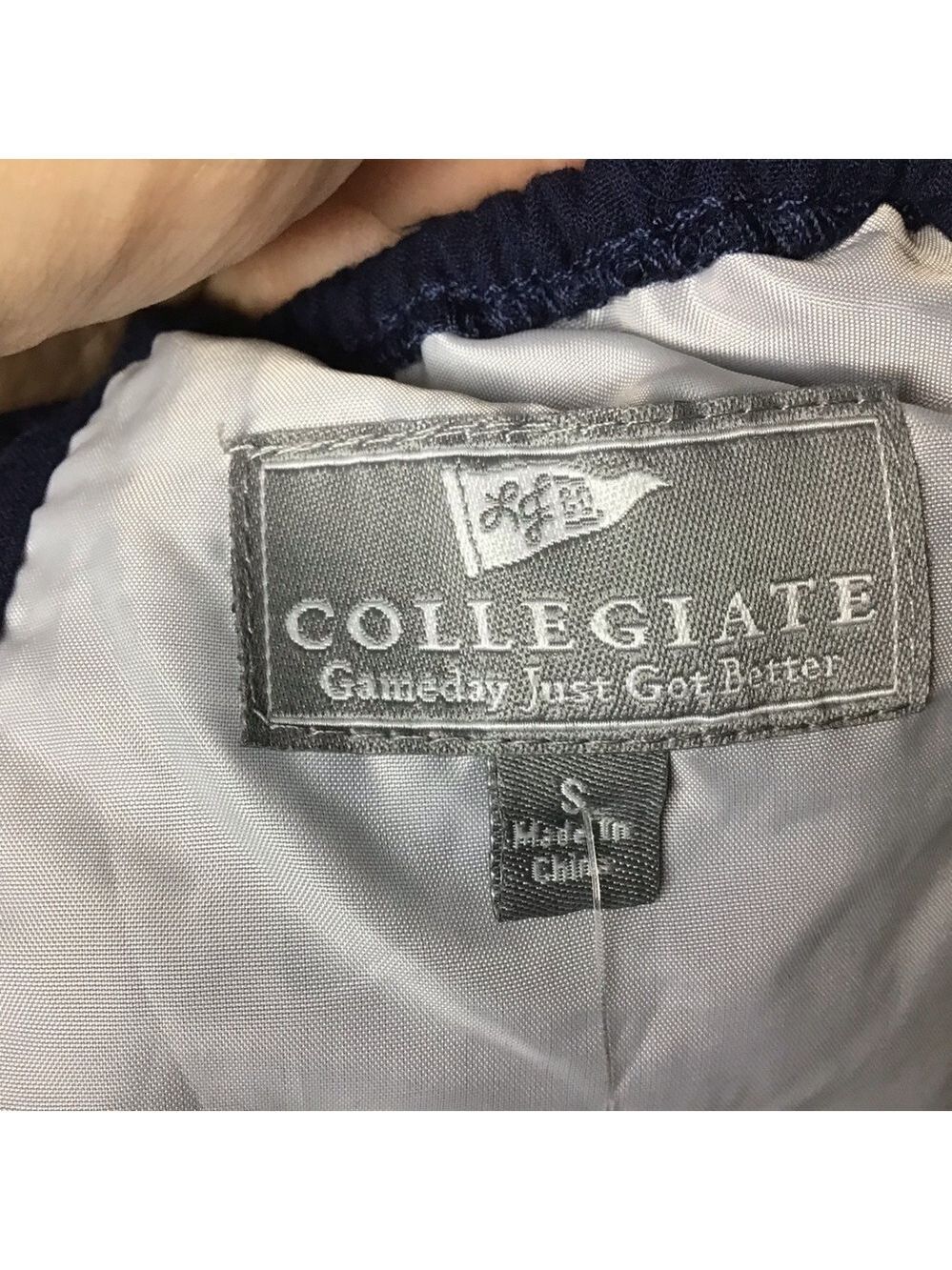 LAUREN James Auburn Navy Kippy Solid Top - Picture 7 of 8